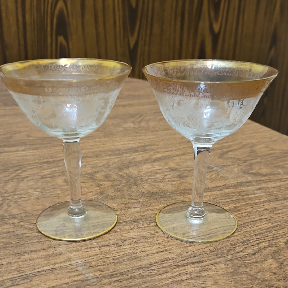 Libby glass set 0f 2 Elegant Gold-Rimmed champane Glasses